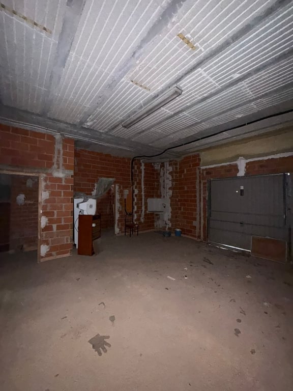 Property #RH21182 - 15