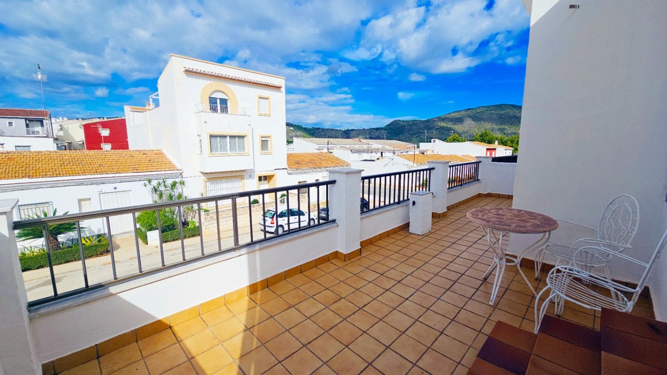 Casa de poble a Pego amb un gran pati - 22