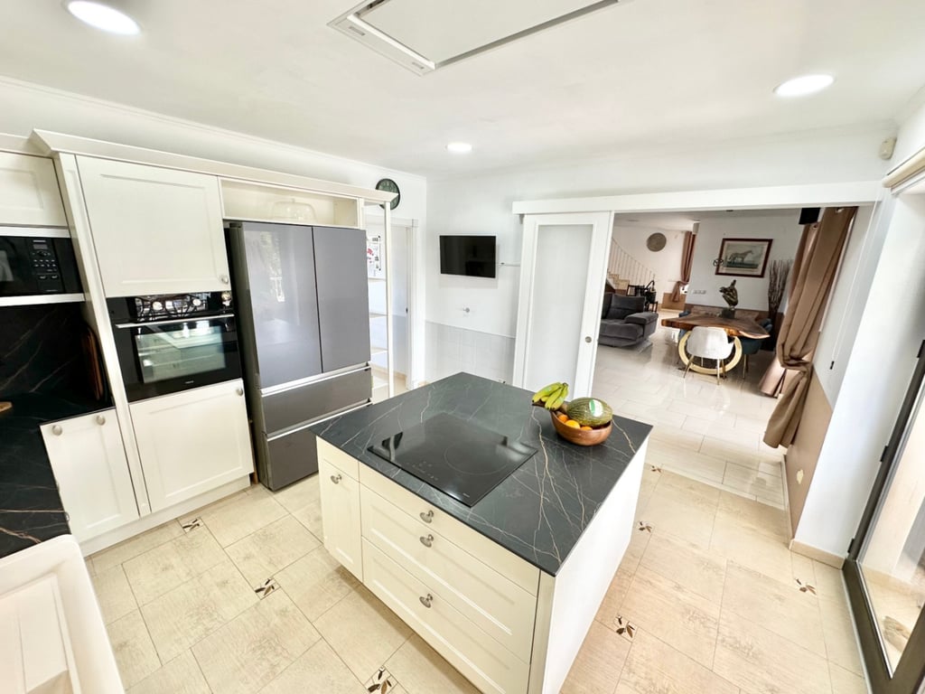 Tu oasis en Monte Pego: chalet con gran parcela, piscina y total privacidad - 13