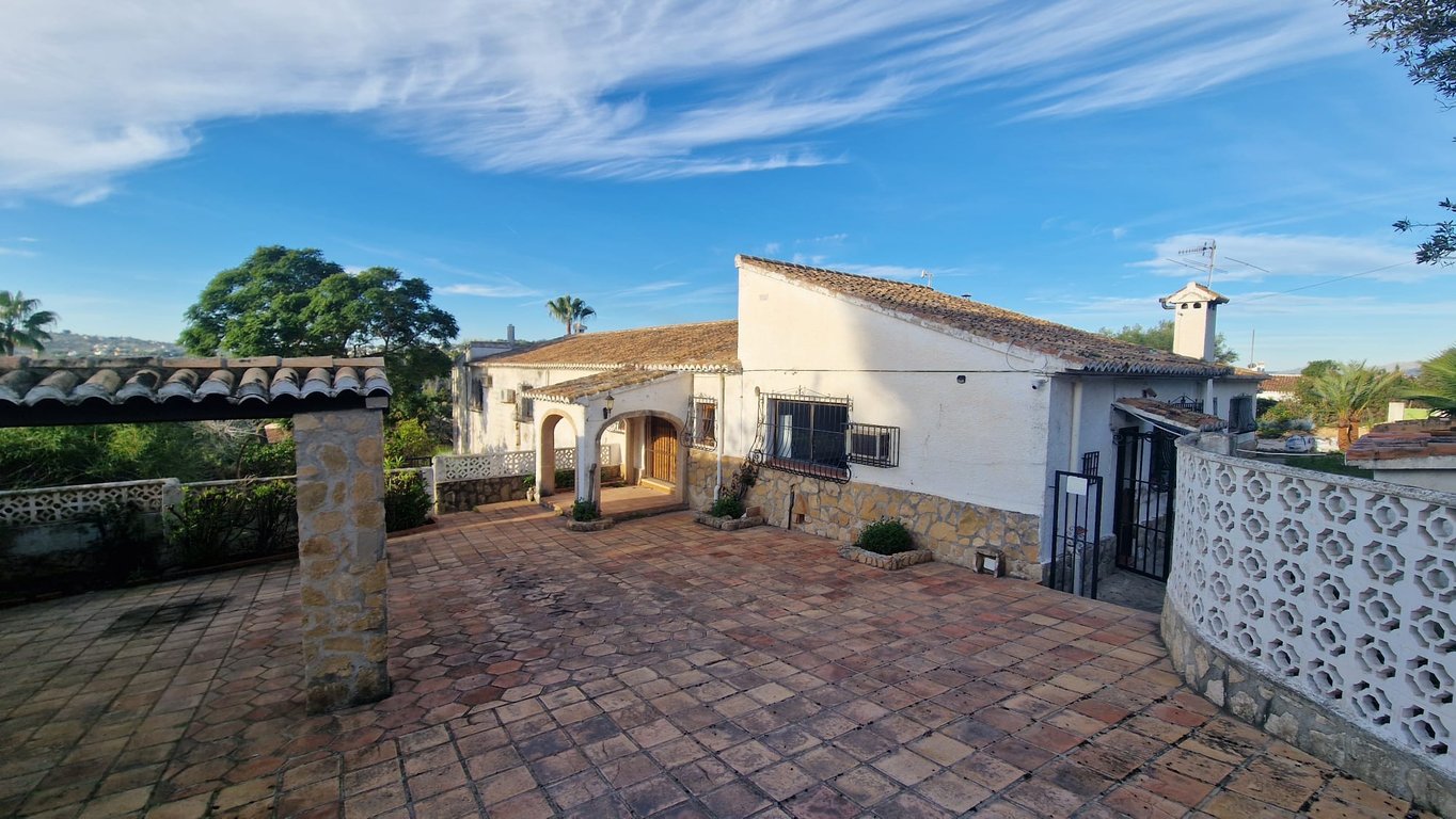 OPORTUNITAT D'INVERSIÓ PREMIUM: RARE SOLAR DE FINCA DE 2.500M² AMB VISTES FENOMENALS A LA VALLE | RAFALET, JÁVEA | AMB ORIENTACIÓ CAP AL SUD - 9