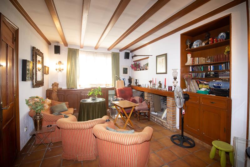 Venta Parcela urbana y Chalet - 18