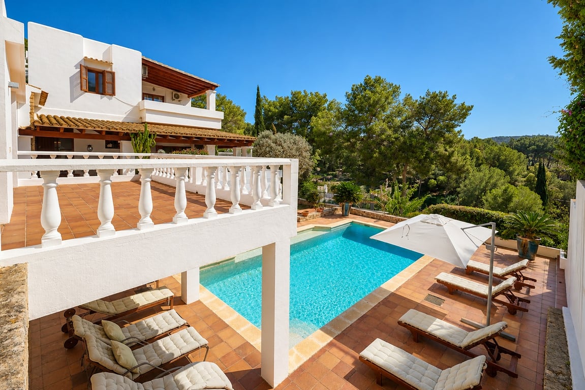 5-bed Villa in Santa Eulària des Riu photo 23