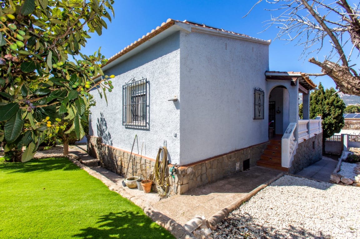 Villa con gran potencial en venta en Calpe - 24