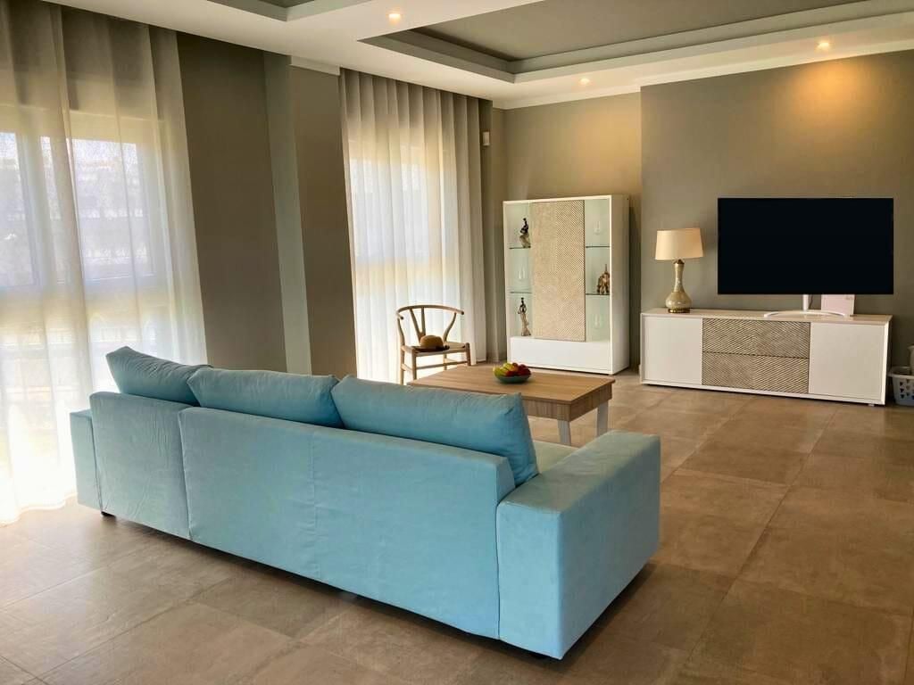Světlý 2-ložnicový apartmán s výhledem na golf u Oliva Nova — terrace