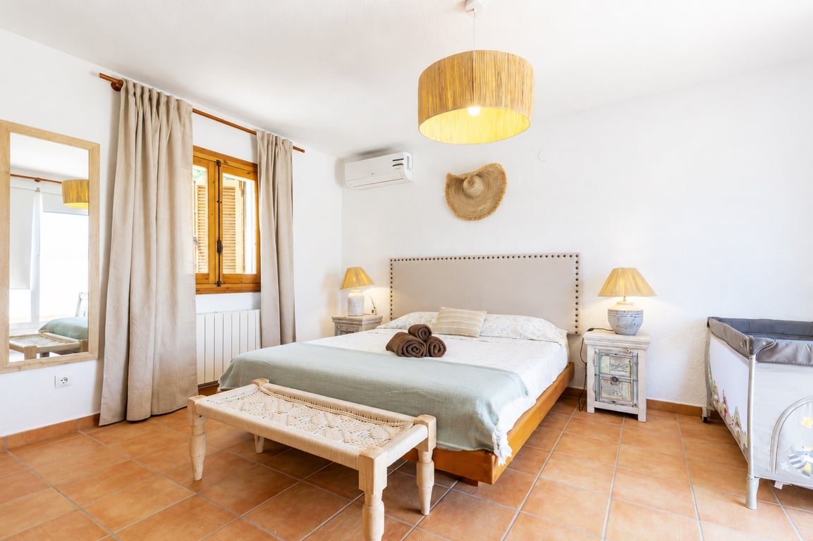 4-bed Villa in Jávea photo 11