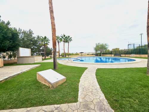 Rijwoning met 6 slaapkamers in Orihuela Costa — foto 1