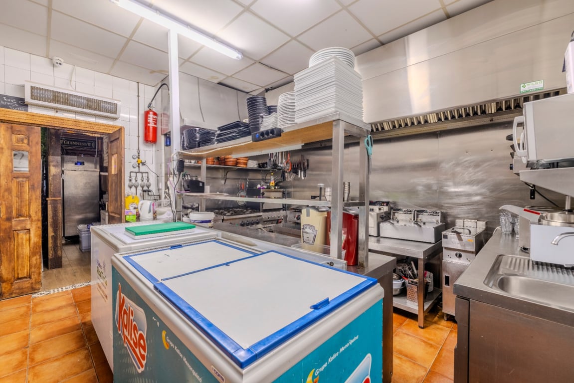 Traspaso de Pub con perfecta ubicación el Arenal de Jávea - 33