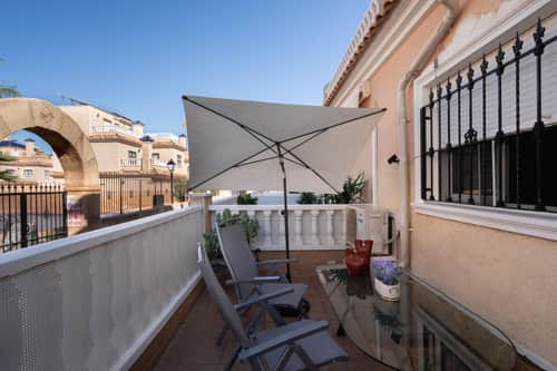 Rijwoning met 2 slaapkamers in Orihuela Costa — foto 3