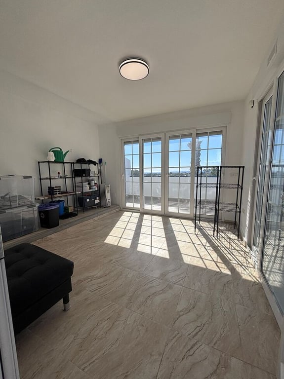 Property #RH21343 - 18