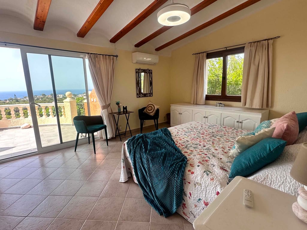 5-bed Villa in Jávea photo 11