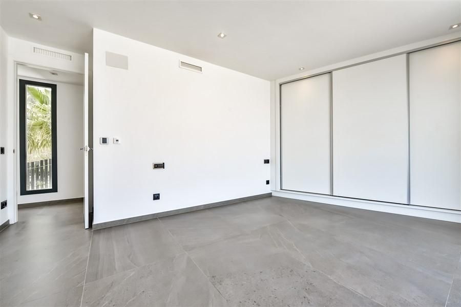 Property #RH20613 - 17