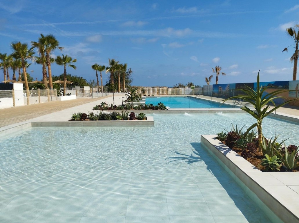 Apartamento de obra nueva en primera línea en playa en Dénia - 14