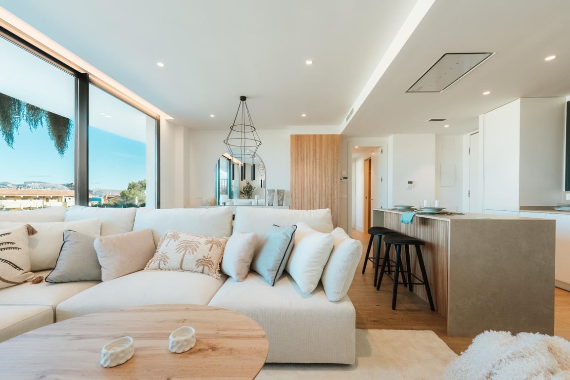 Property #RH21336 - 8