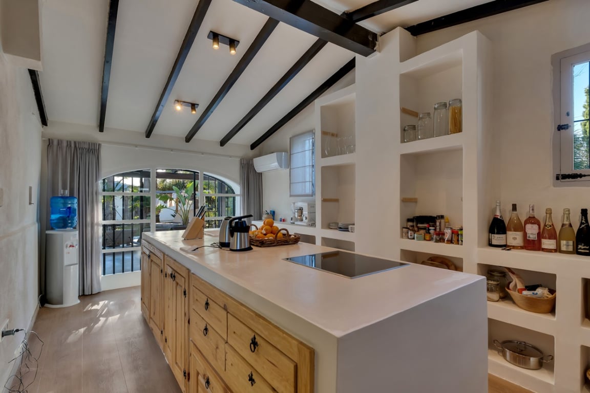 Exclusiva finca completamente reformada con gran parcela de 11.367 m2 - 13