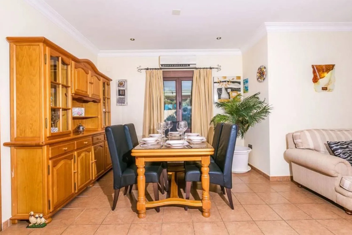 4-bed Villa in Teulada photo 11