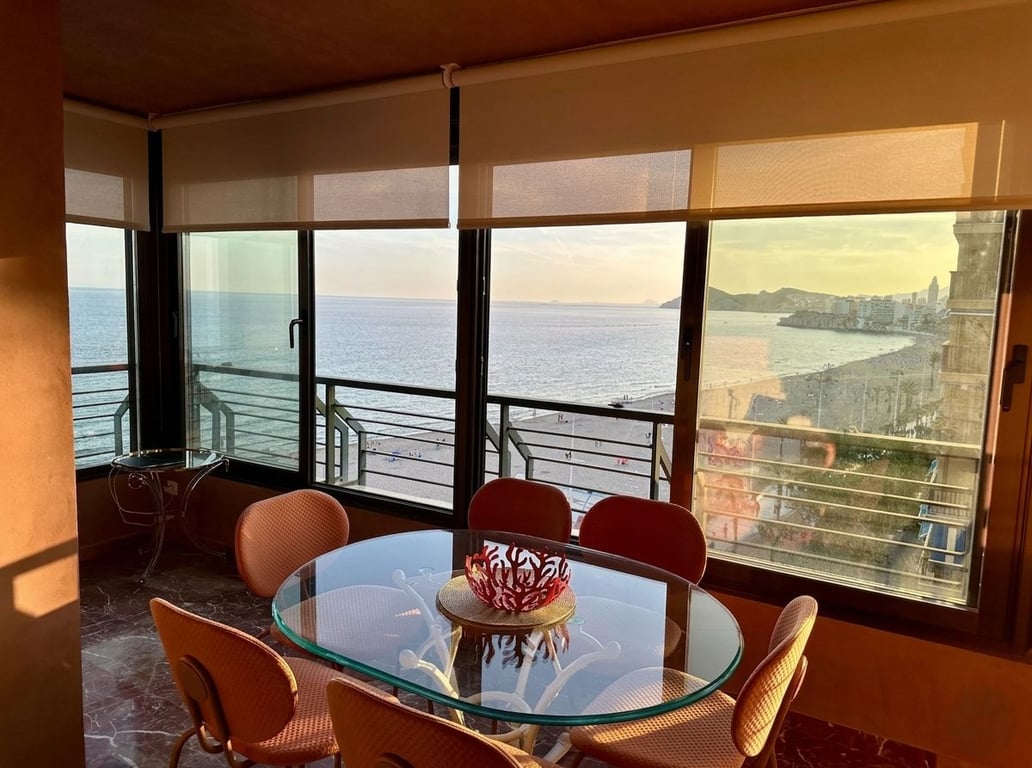 Refugi Exclusiu sobre el Mediterrani: 7ª Planta en Primera Línia de Levant - 7