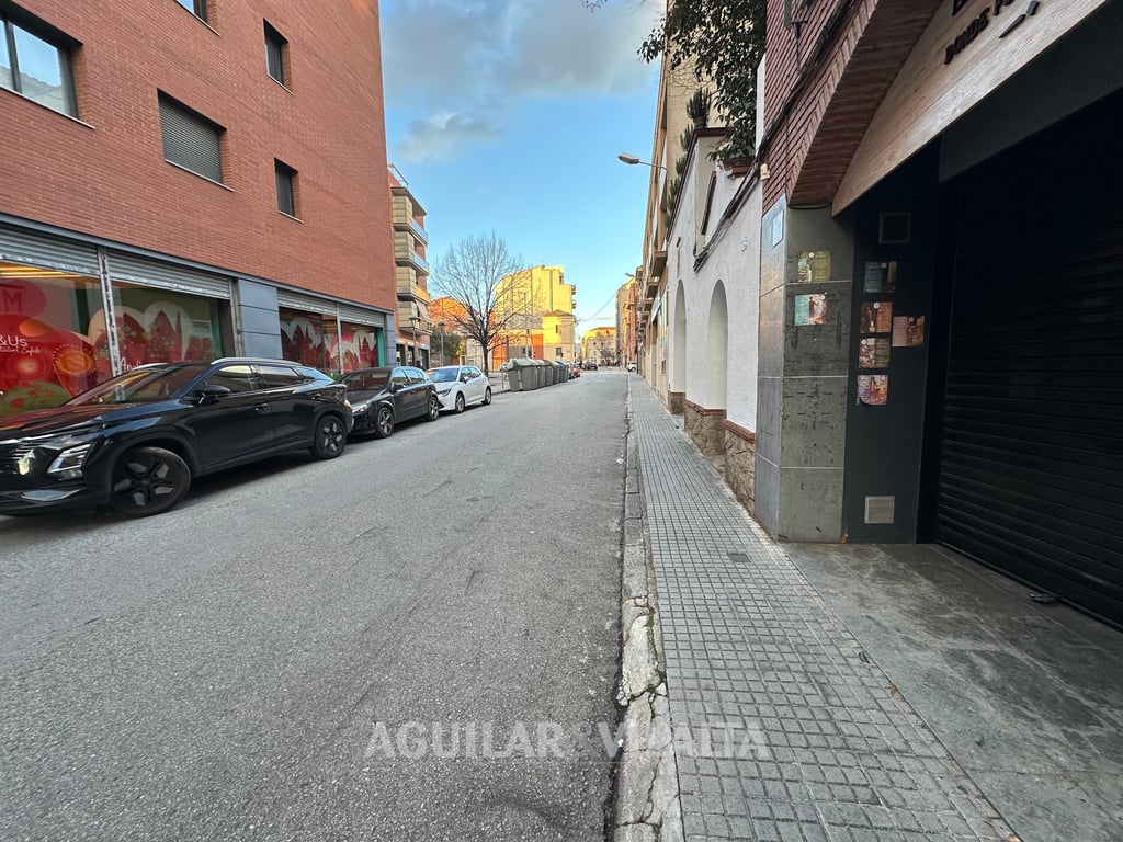 Commercial premises on Calle Corró - 12