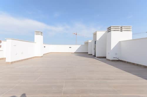 Nieuwbouwbungalow met solarium en zoutmeer-uitzicht in Los Balcones, Torrevieja — foto 28