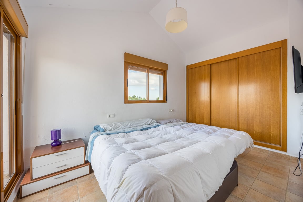 Property #RH20438 - 16