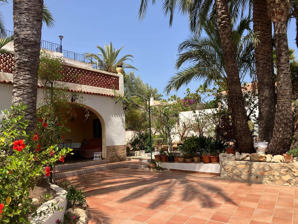 Se vende propiedad especial en Javea - 4