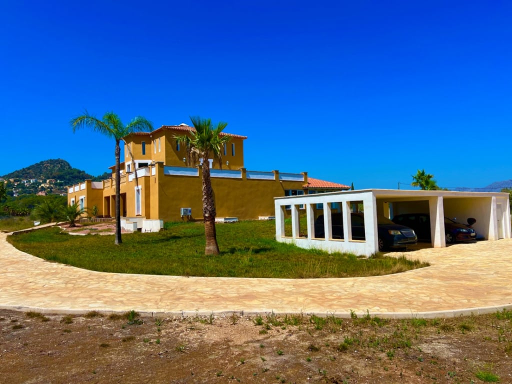 Villa de lujo situada cerca del club de golf en La Sella - 3