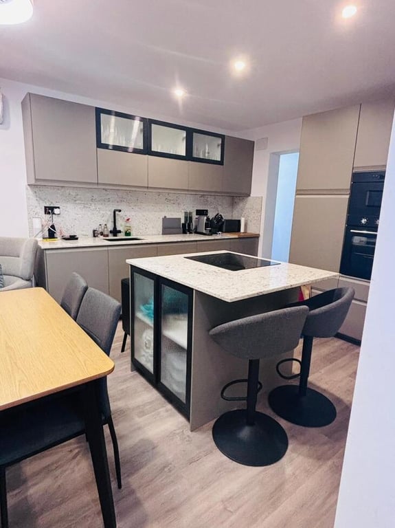 Property #RH21331 - 11