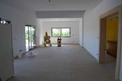 Property #AD 409