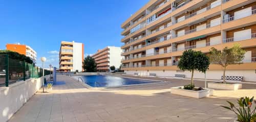 Volledig gerenoveerd penthouse met zeezicht in Punta Prima — foto 4