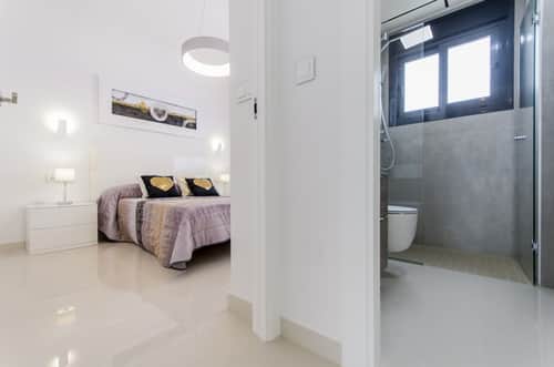 Nieuwbouwvilla met 4 slaapkamers en privézwembad in San Miguel de Salinas — foto 11