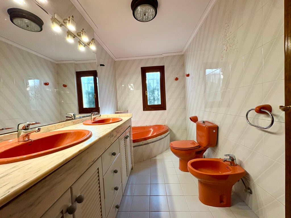 Property #RH20437 - 20