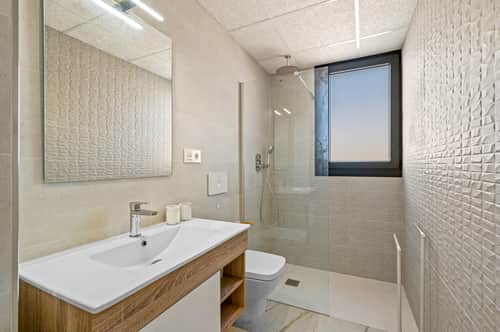 Gemeubileerd hoekappartement met 2 slaapkamers en groot terras in Villamartín — foto 18
