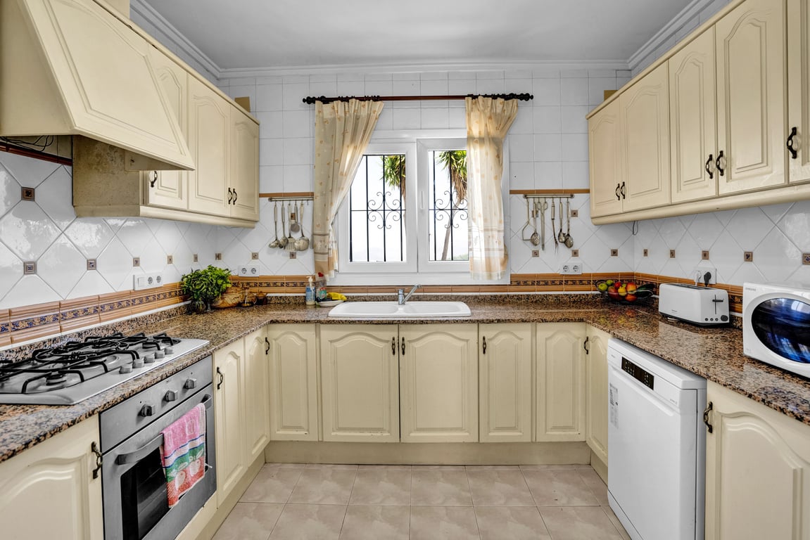 5-bed Villa in Murla photo 8