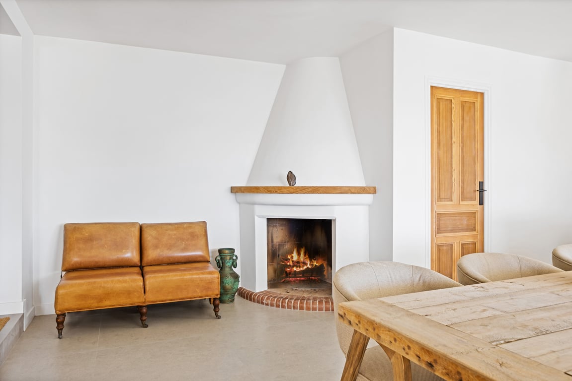 4-bed Villa in Oliva photo 4