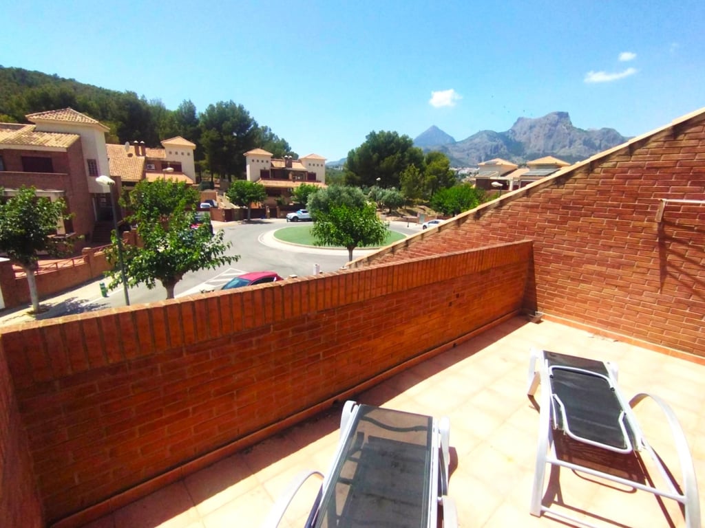 Property #RH20385 - 18