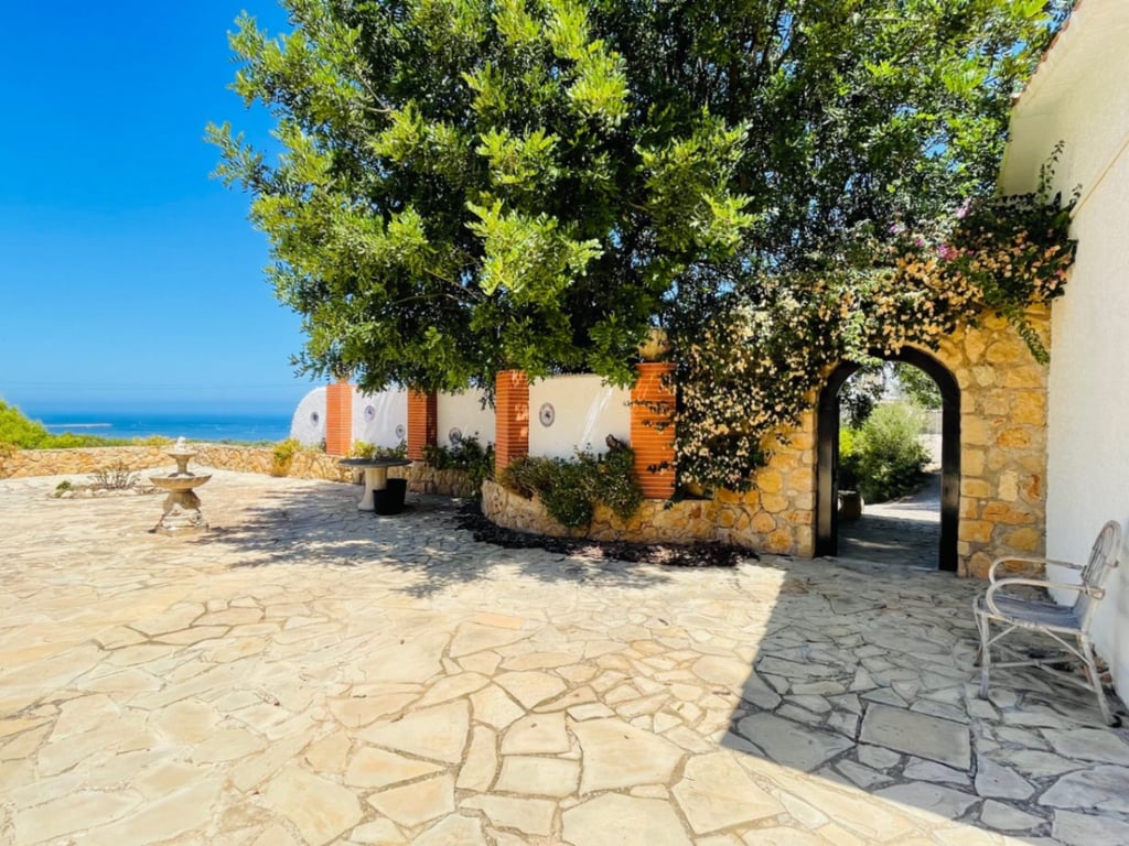 Chalet con piscina y vistas panorámicas en Dénia- Las Rotas - 13