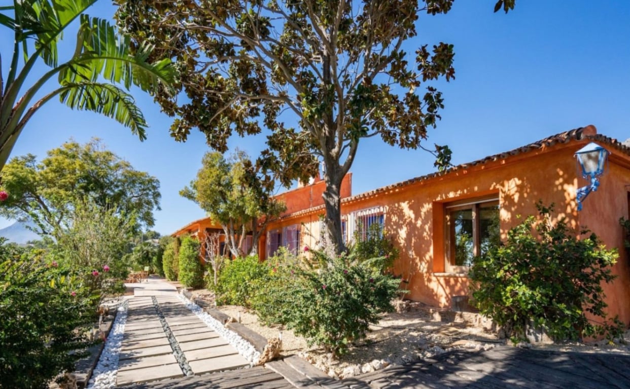 Property #RH21084 - 6