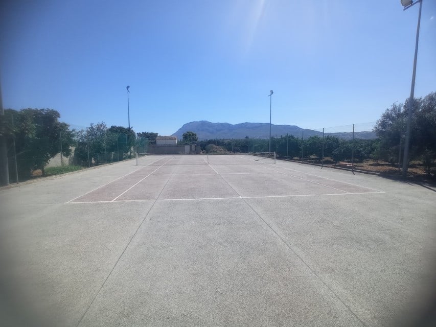 Chalet en venta en las marinas con amplia parcela y piscina - 17