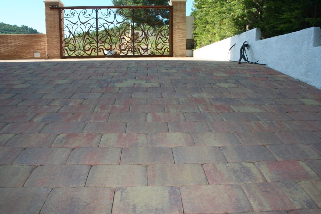 Property #RH20943 - 17