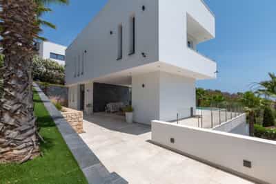 Property #AD 120