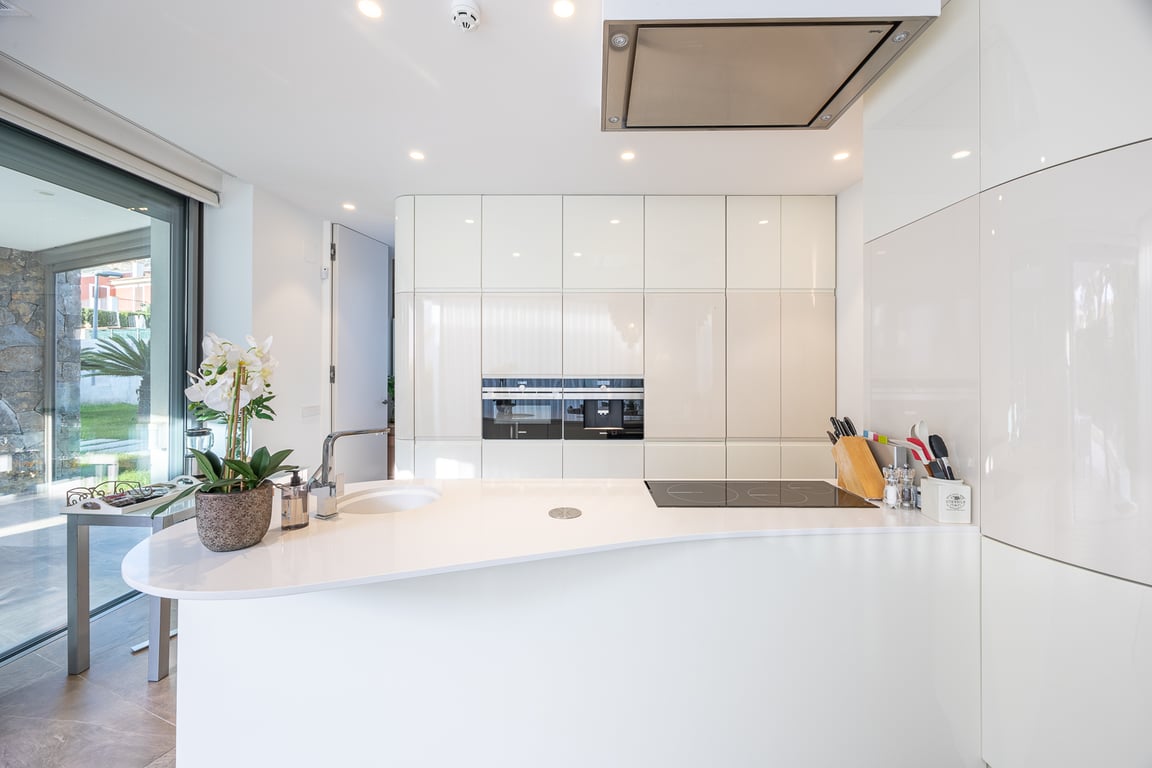 3-bed Villa in Finestrat photo 3