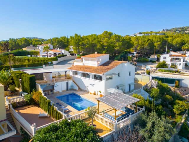 Villa mit Terrasse in Benissa, 6 Schlafz., 284m²