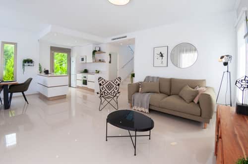 Nieuwbouwvilla met privézwembad en tuin op 900 meter van het strand in Los Alcázares — foto 2