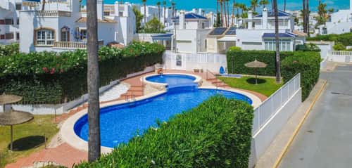 Rijwoning met 4 slaapkamers in Orihuela Costa — foto 35