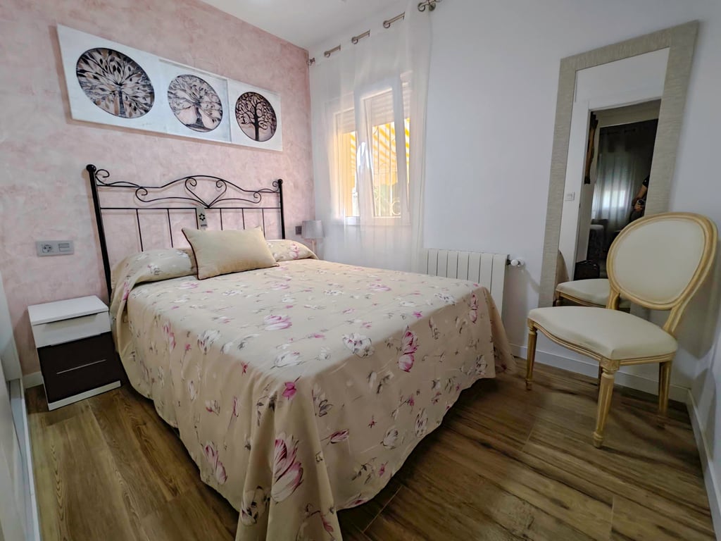 Villa de 4 dormitorios en Las Marinas, en la zona de Las Brisas - 4