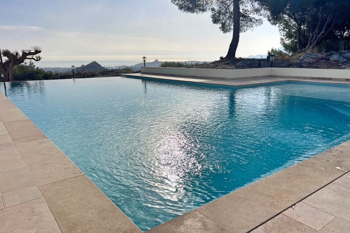 5-bed Villa in Altea photo 3