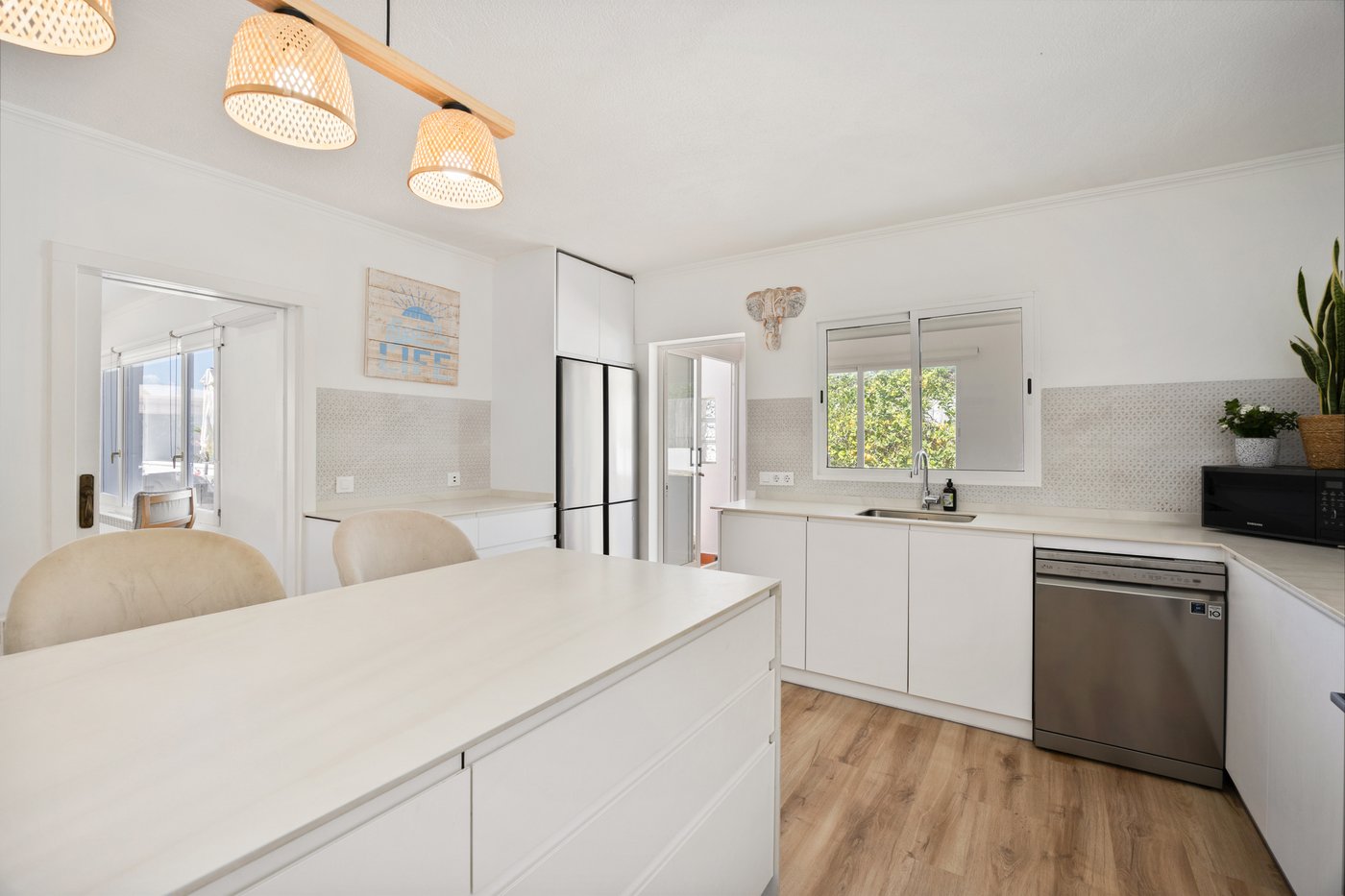 Montgó Valls south-facing villa — 4 bed, 3 bath in Jávea