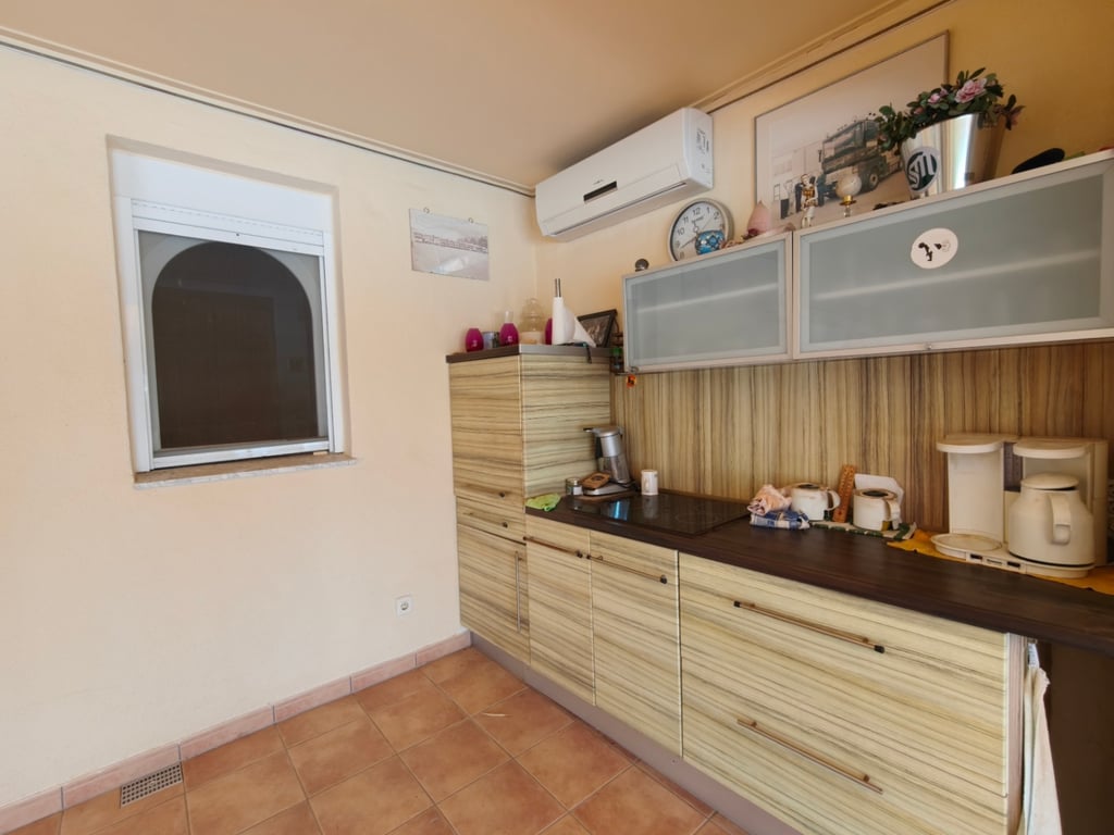 Villa privada a la venta de 5 dormitorios en Els Poblets con piscina climatizada y apartamento independiente - 4