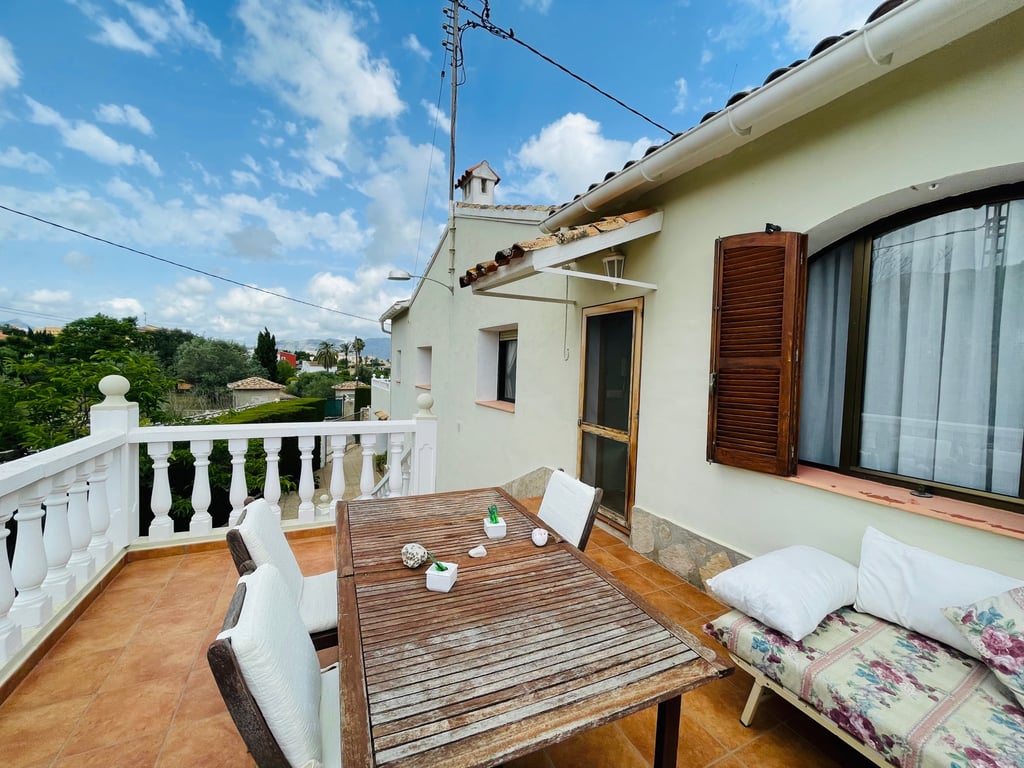 Pedreguer. Casa de campo amplio con piscina en venta - 10