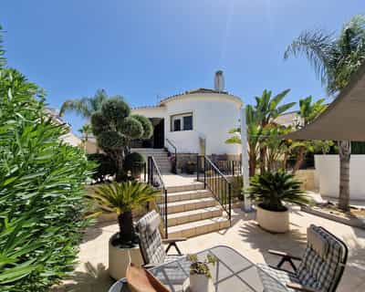 Villa in El Oasis, San Fulgencio, La Marina - 2