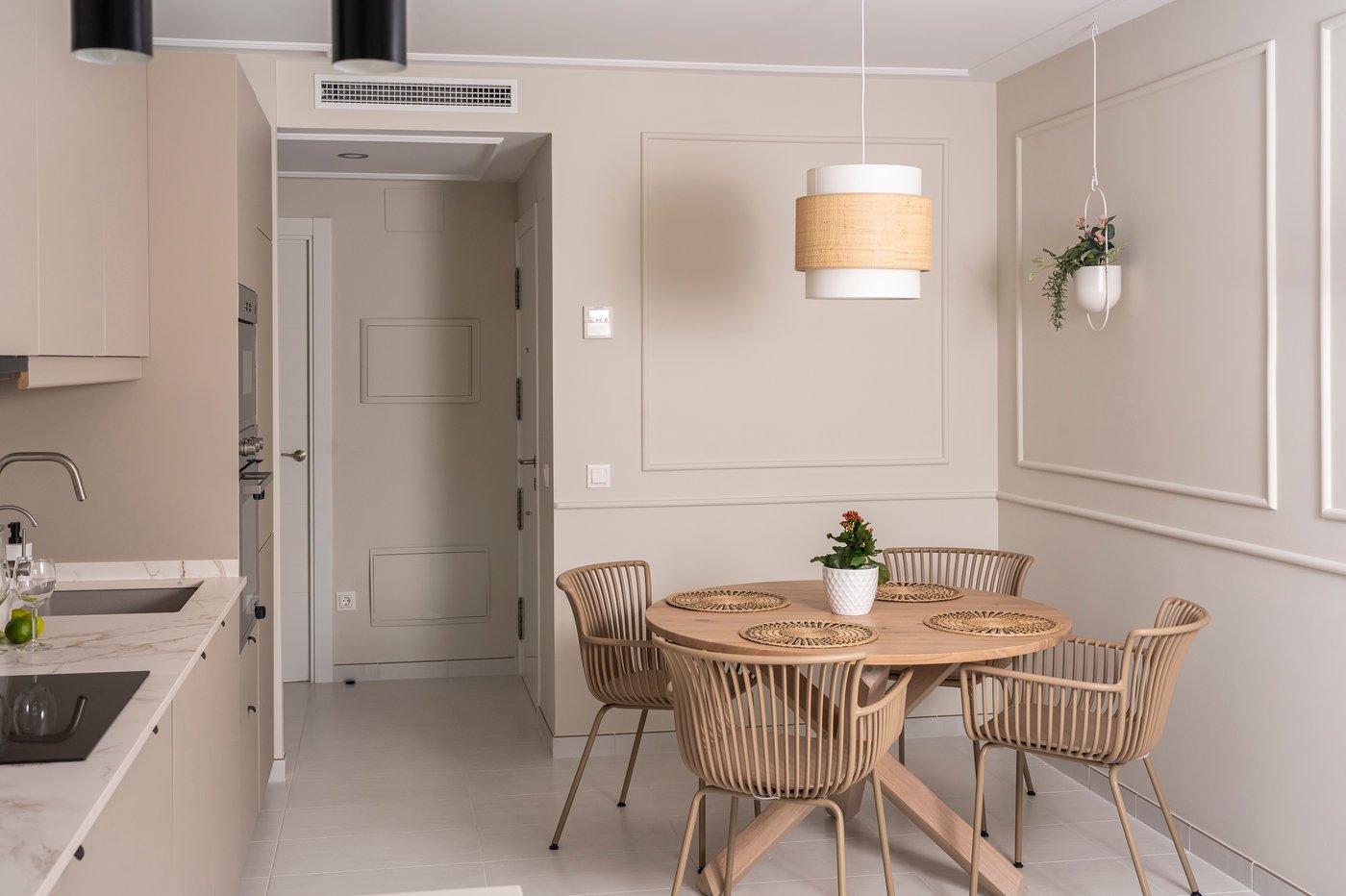 Stylish Apartment in Jávea with Sunny Terrace and Sea Proximity